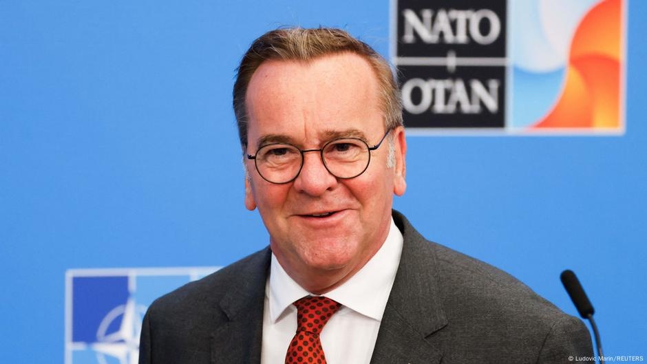 Germany updates: Defense Minister Pistorius heads to US – DW – 07/14/2025