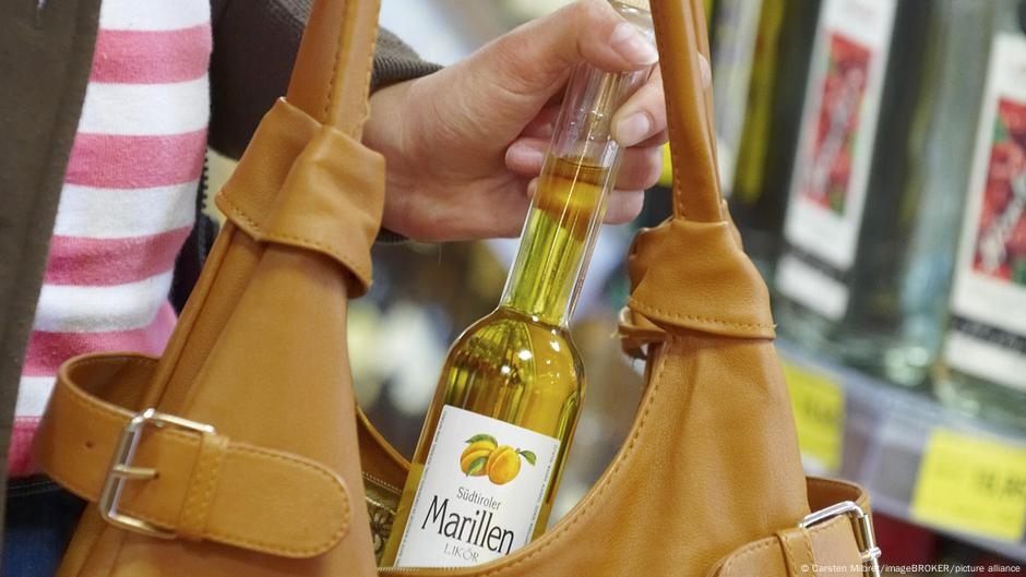 Shoplifting on the rise in Germany – DW – 07/03/2025