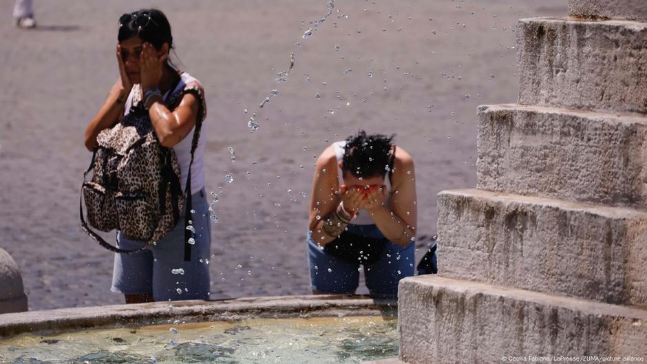 Europe swelters as early summer heat breaks records – DW – 06/29/2025