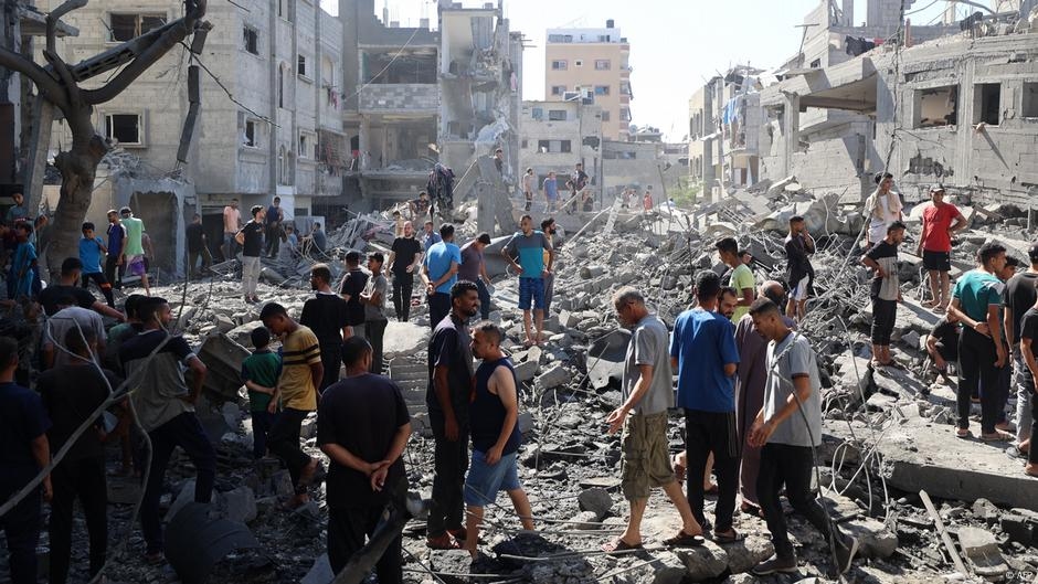 Dozens killed in Gaza as Israel weighs ceasefire plan – DW – 07/05/2025