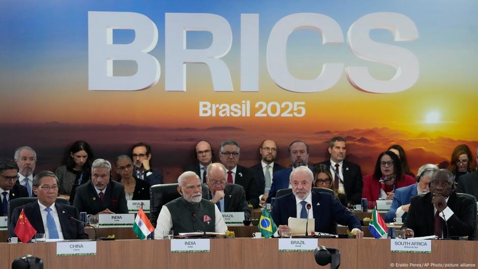 Why is Donald Trump so afraid of BRICS? – DW – 07/08/2025