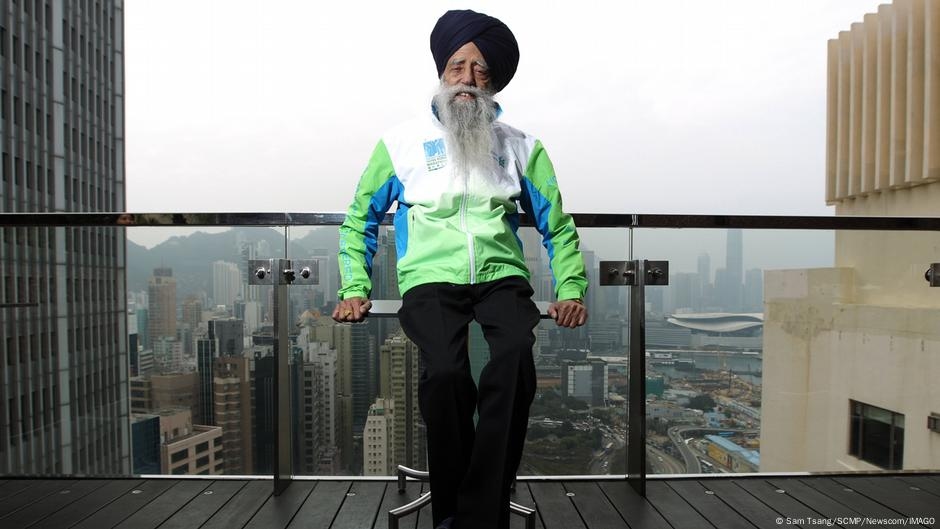Oldest marathon runner, Fauja Singh, dies in hit-and-run   – DW – 07/16/2025