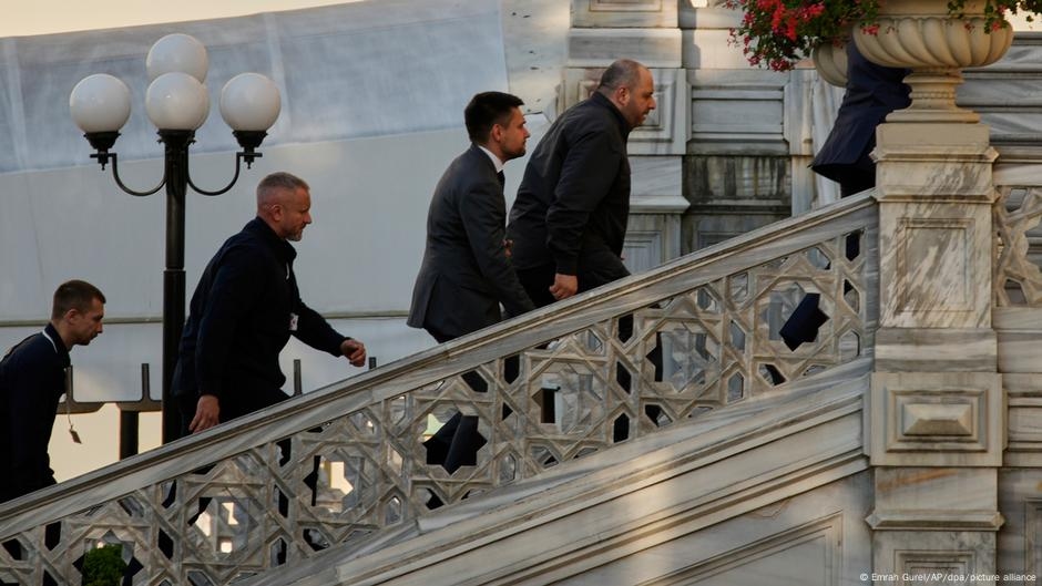 Ukraine updates: Third round of talks ends in Istanbul – DW – 07/23/2025