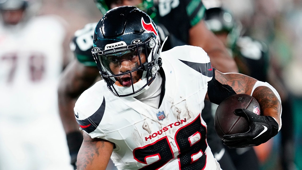 NFL reverses Joe Mixon's fine, cites misattribution of quote ripping refs after Texans' playoff loss