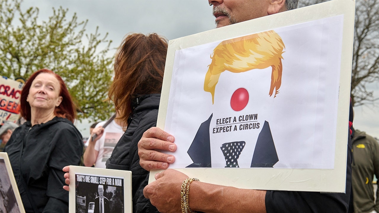 Professional clown rejects label being applied to Trump in Washington Post op-ed