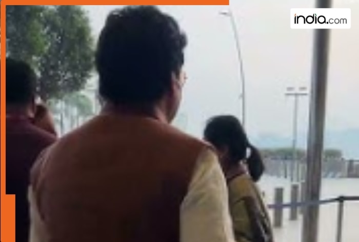 This actor played role of Bollywood's scariest villain till date in this 1998 film, actress played double role, has IMDb rating of 6.8, movie is…, his name is…