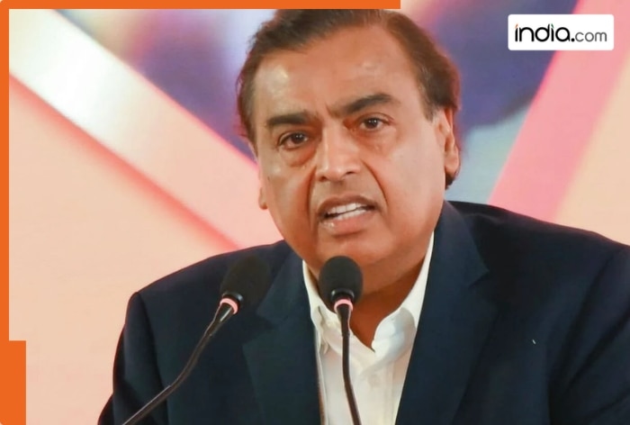 What is Mukesh Ambani's favourite food? Has been a tradition of eating this food since Dhirubhai Ambani's time, it costs just Rs…, not Vada Pav, Idli, Dosa, it is…
