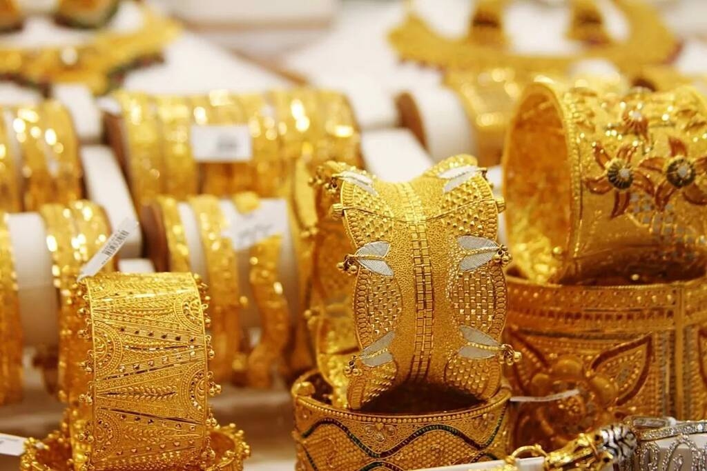 الذهب يتراجع في مصر اليوم الأربعاء.. وعيار 21 يسجل 4610 جنيهات للجرام