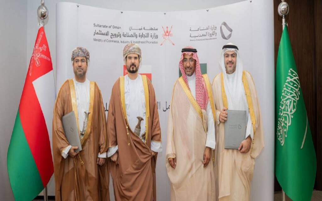 "الخريف" يطلق المرحلة الثانية من التكامل الصناعي بين المملكة وسلطنة عُمان