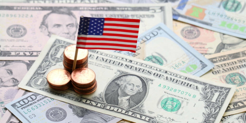 انخفاض إنفاق المستهلكين الأمريكيين في مايو مع انحسار تأثير الرسوم الجمركية