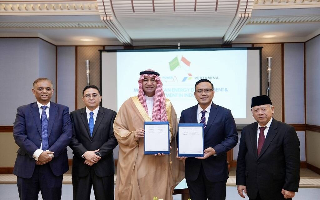 "أكوا باور" توقع شراكات استراتيجية لتطوير مشاريع بمجالات الطاقة في إندونيسيا