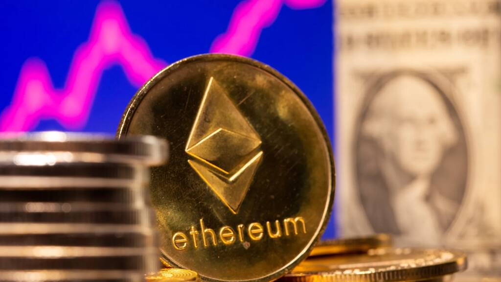 أسبوع العملات المشفرة يدفع تدفقات قياسية لصناديق إيثريوم