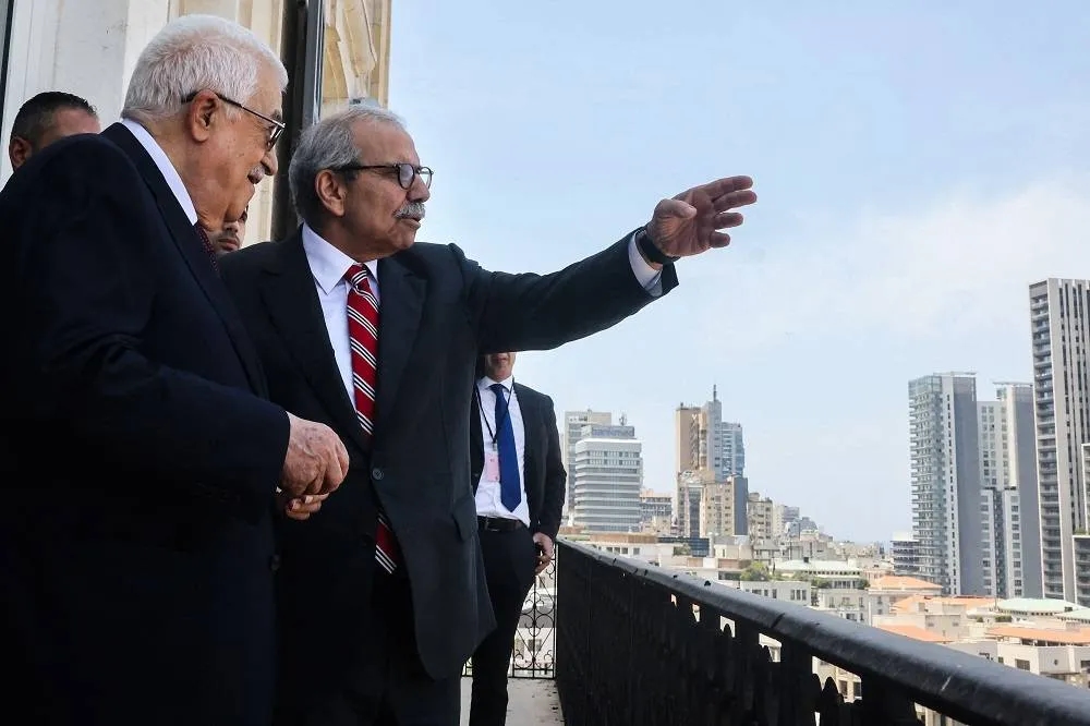 Lebanese Officials, Palestinian President Agree on State Monopoly over Arms