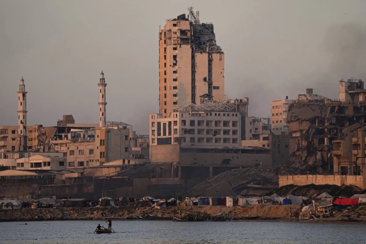 Israeli Fire Kills 41 People in Gaza