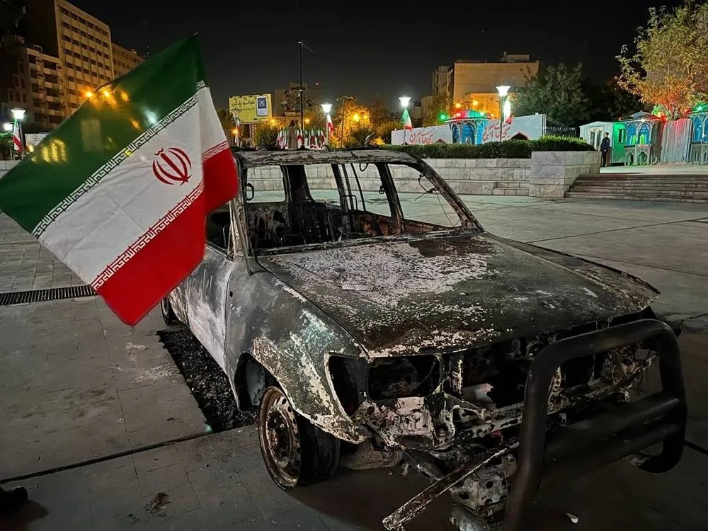 Internet Slowly Trickles Back in Iran