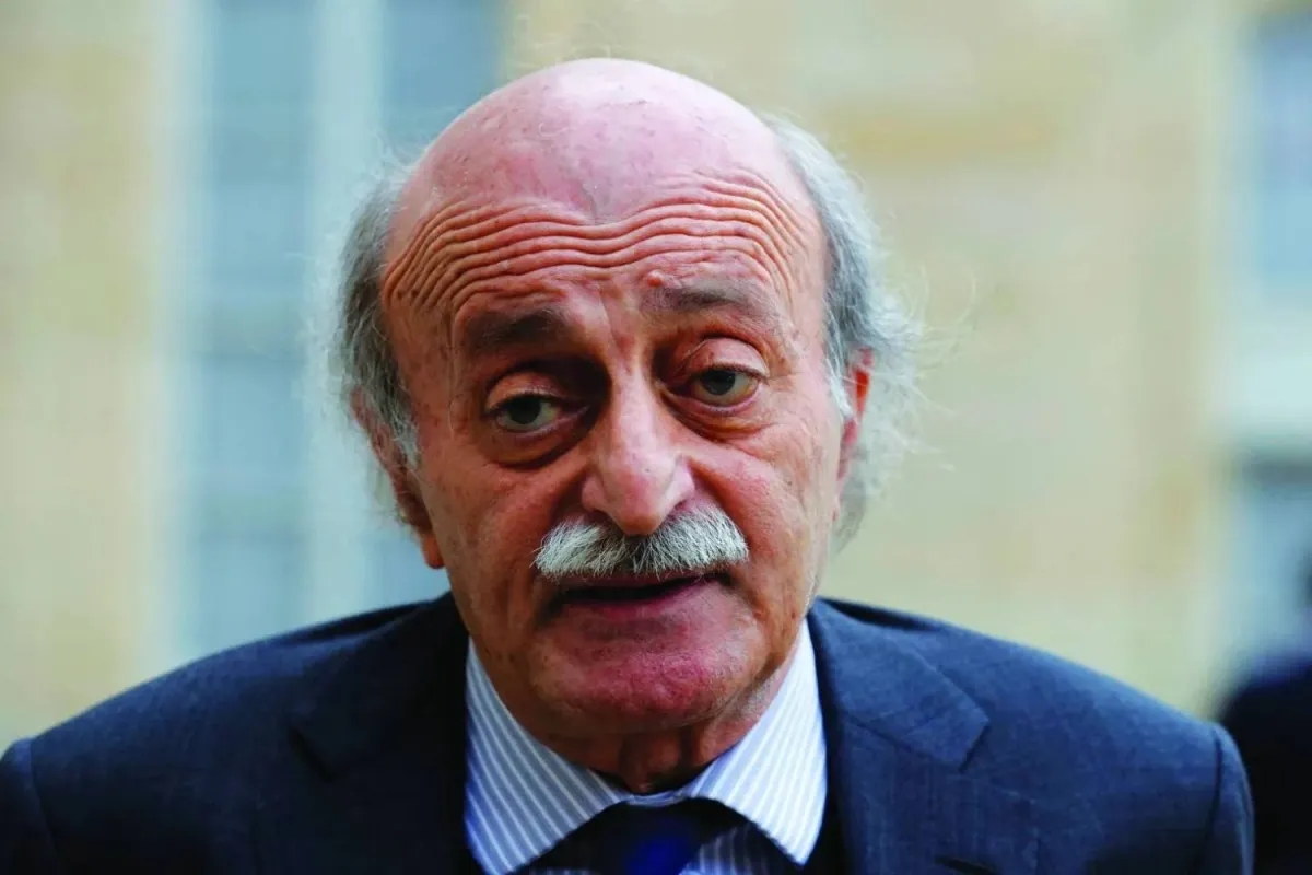 Jumblatt Hands Over Progressive Socialist Party Arms to Lebanese Army