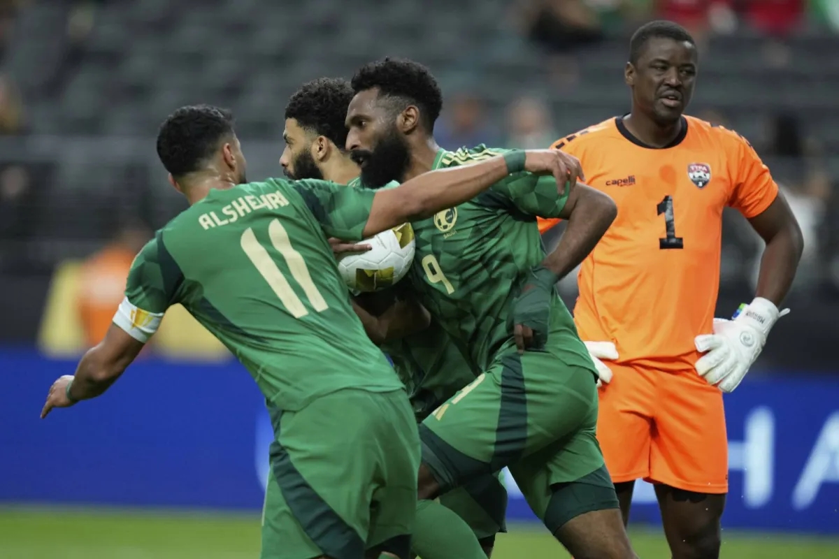 السعودية والمكسيك: رهان تاريخي في ربع نهائي الكأس الذهبية