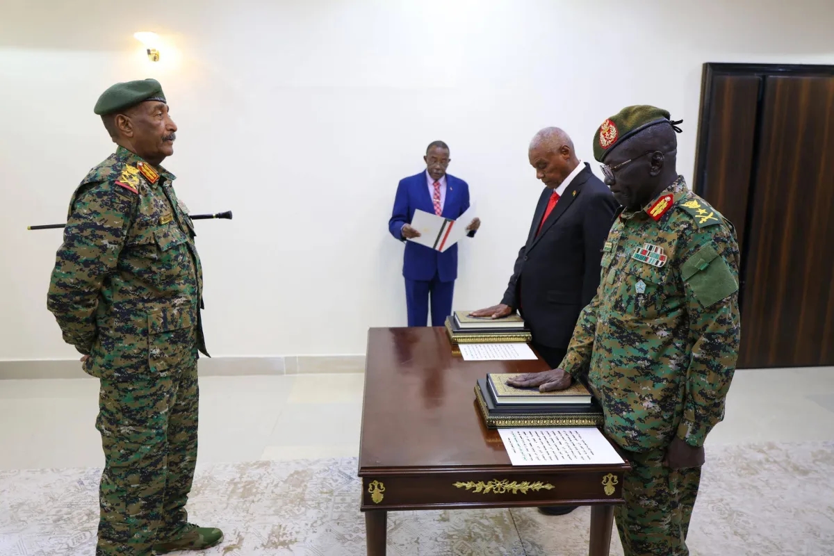 السودان: وزيرا الدفاع والداخلية يؤديان اليمين أمام البرهان
