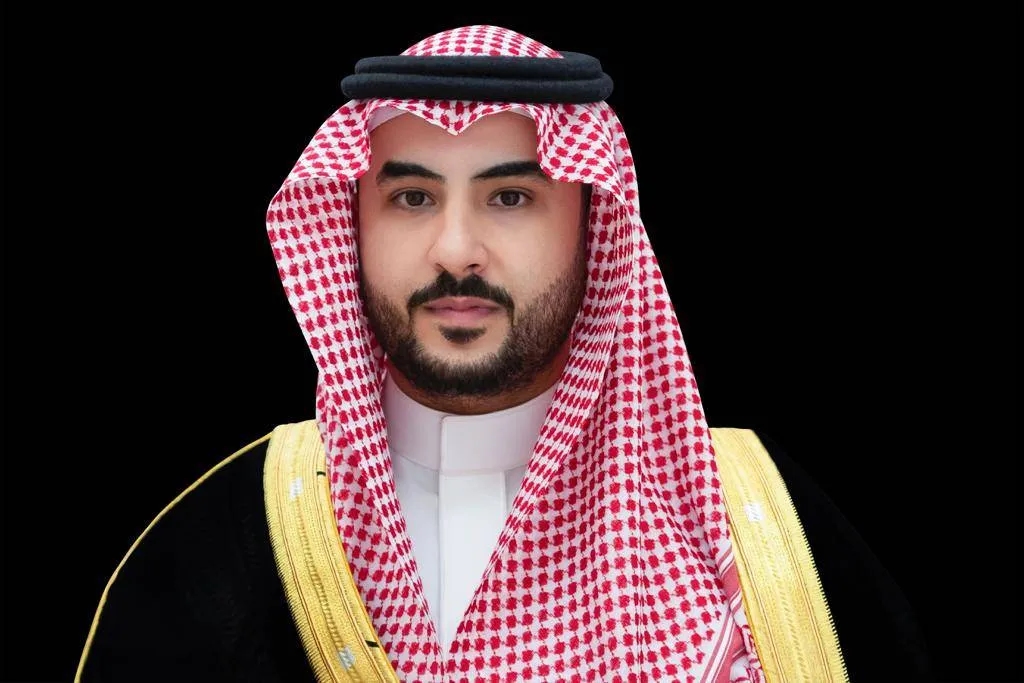 وزير الدفاع السعودي ورئيس الأركان الإيراني يبحثان تطورات الأوضاع في المنطقة