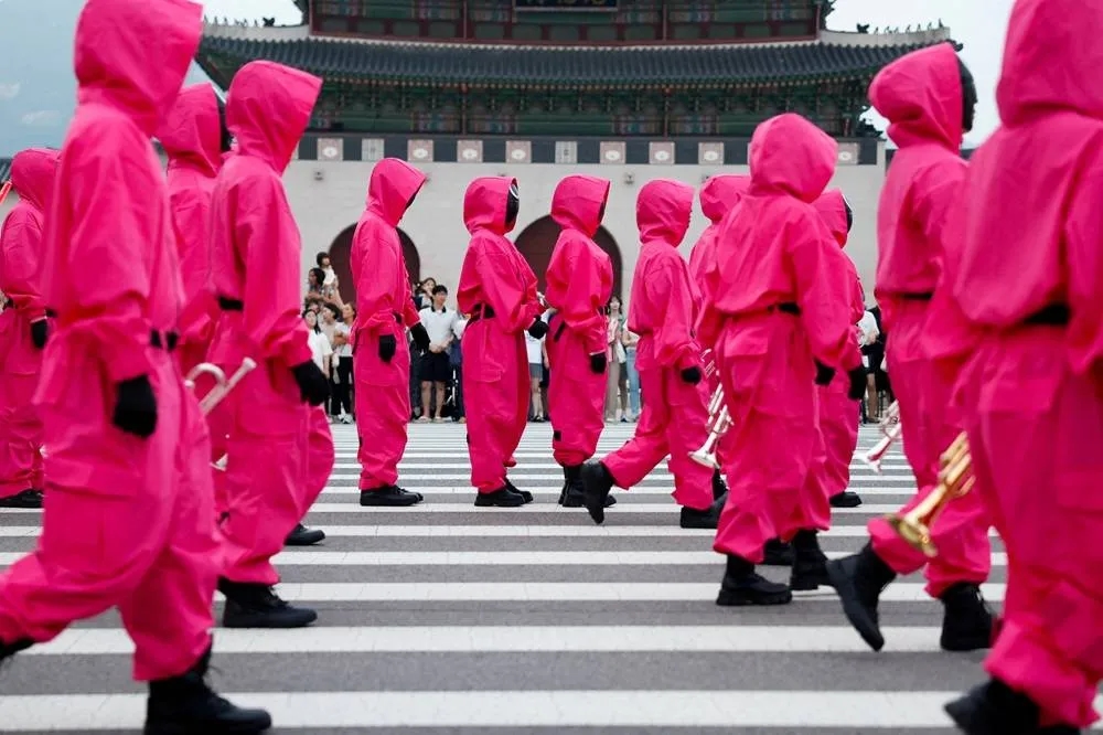 Fans Celebrate ‘Squid Game' Finale with Seoul Parade