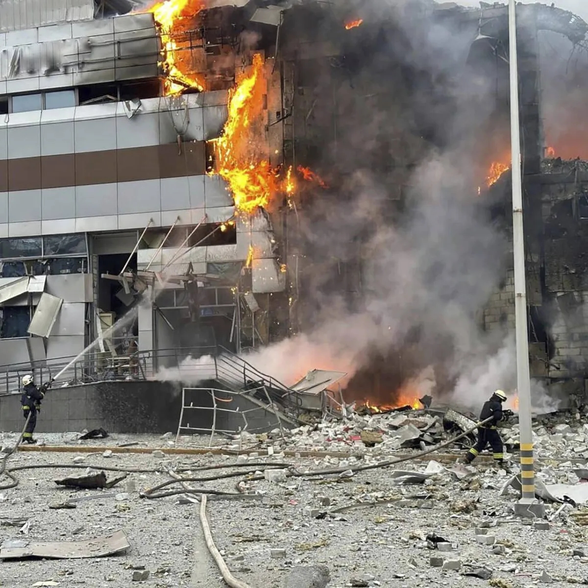 At Least Six Wounded in Large-scale Russian Air Attack on Ukraine