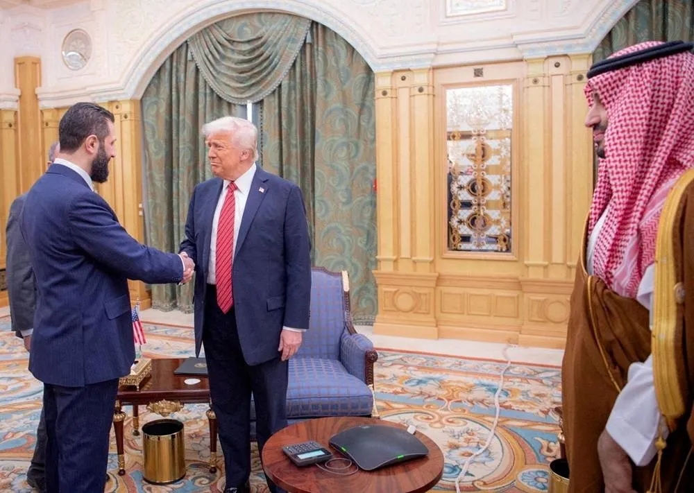 Trump Signs Order Lifting Sanctions on Syria, White House Says