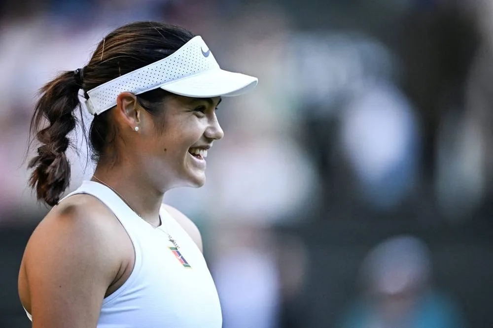 Raducanu Back to Her Carefree Best as She Knocks Out Vondrousova