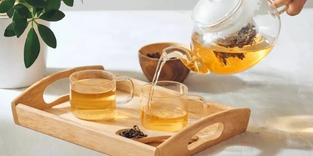 لماذا ينصح الأطباء بشرب شاي البابونج قبل النوم؟