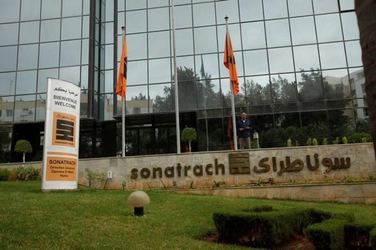 «سوناطراك» و«إيني» توقِّعان اتفاق تقاسم إنتاج بـ1.35 مليار دولار