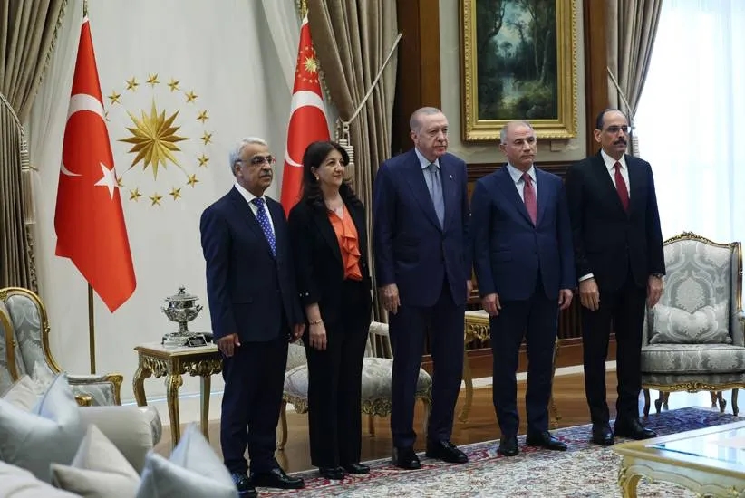 إردوغان التقى «وفد إيمرالي» قبل تسليم مرتقب لسلاح «الكردستاني»