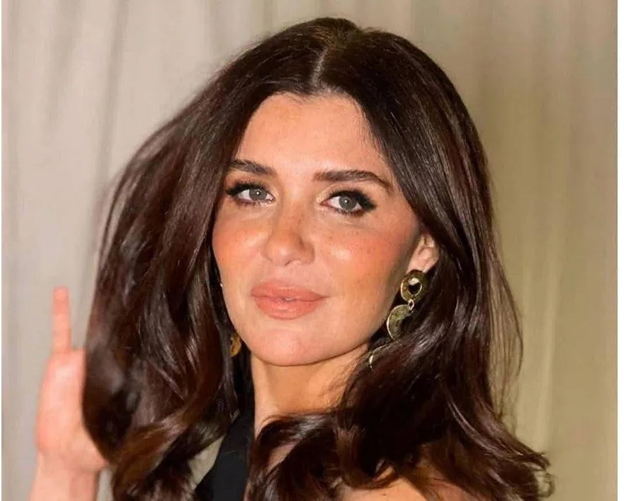 غادة عادل لـ«الشرق الأوسط»: أنا لا أكذب ولكنّي أتجمّل