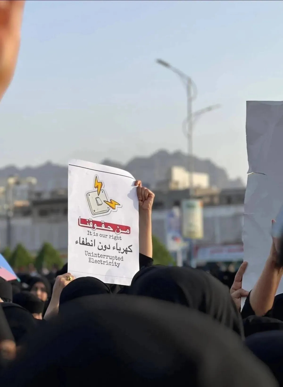إجراءات حكومية عاجلة لتخفيف عجز الكهرباء في عدن