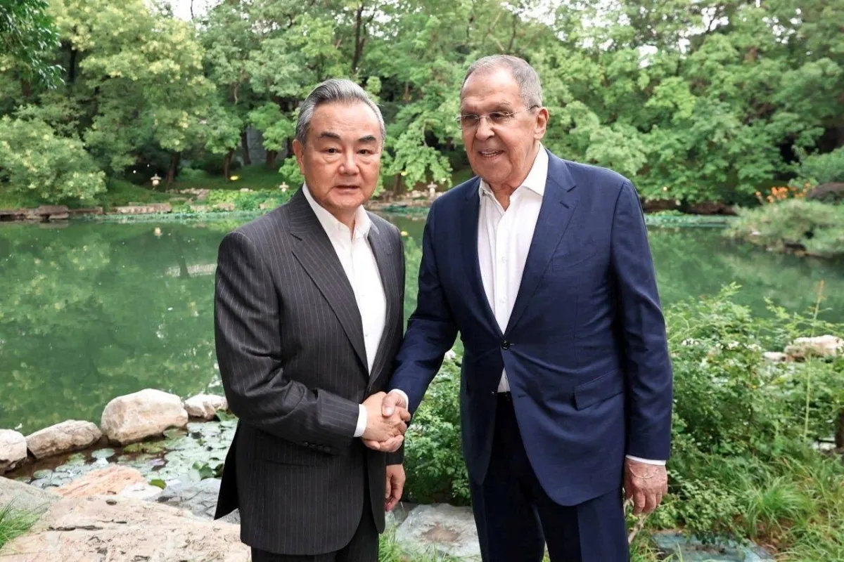 Iran Turns to Moscow and Beijing to Thwart ‘Snapback' Sanctions Threat