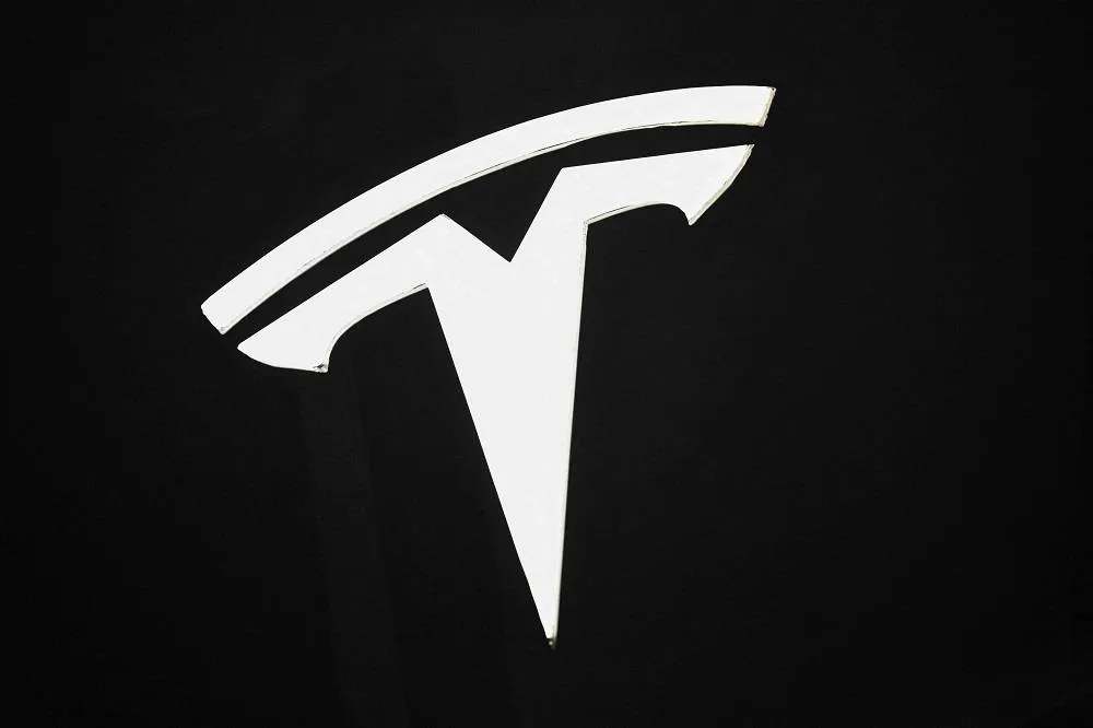 Musk Says Tesla, Samsung Electronics Sign $16.5 Billion Chip Supply Deal