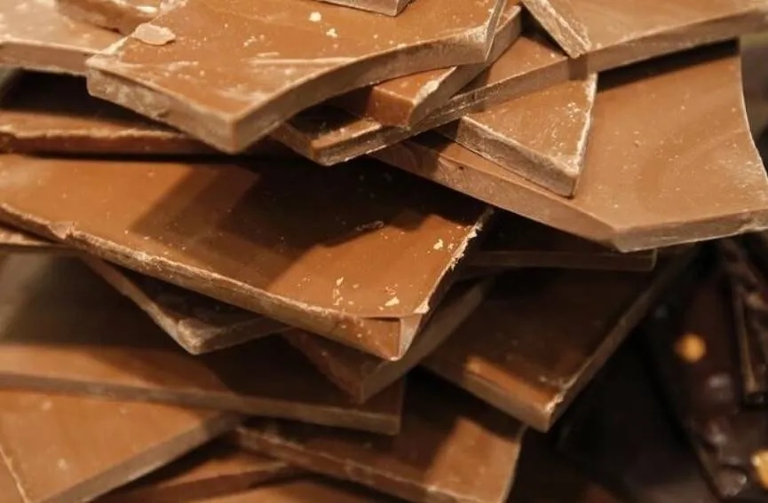 ما أسوأ 10 أطعمة على صحة جهازك الهضمي؟
