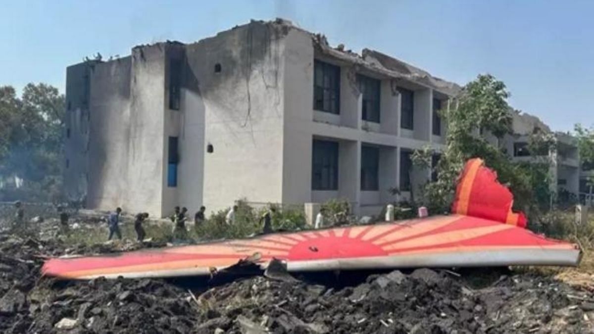 Air India crash spotlights 2018 advisory on Boeing switches installed with locking feature disengaged