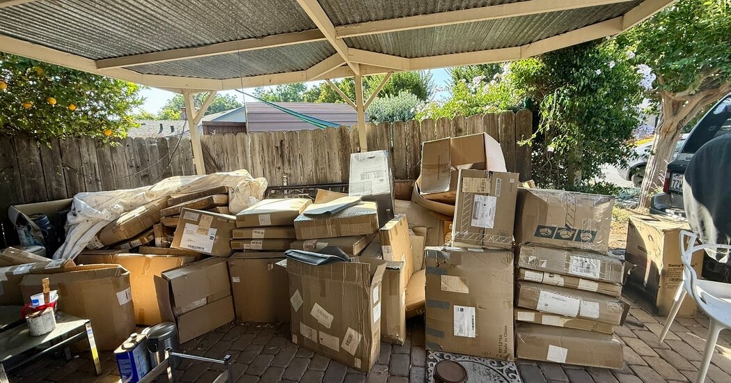 ‘They Kept Coming': Hundreds of Packages Pile Up Outside Woman's Home