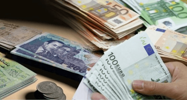 انخفاض تحويلات المغاربة المقيمين بالخارج