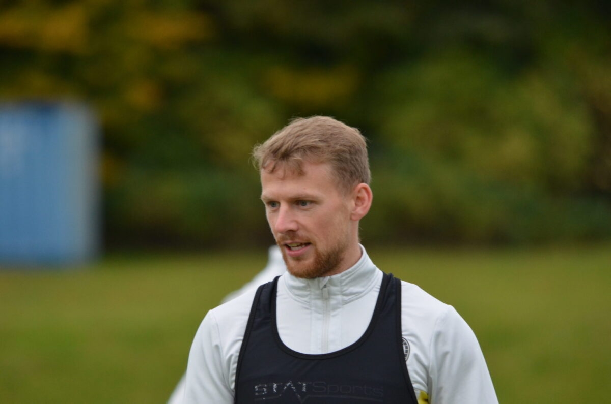 Another four goals for happy Hearts
