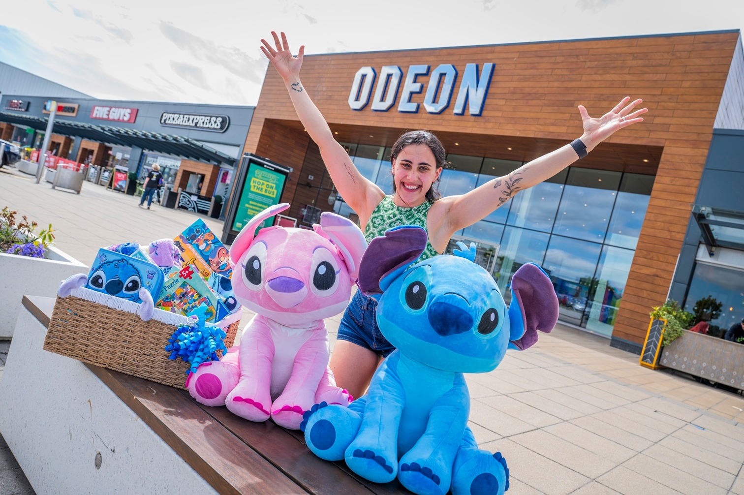 Mother and daughter crowned the city's ultimate Stitch fans