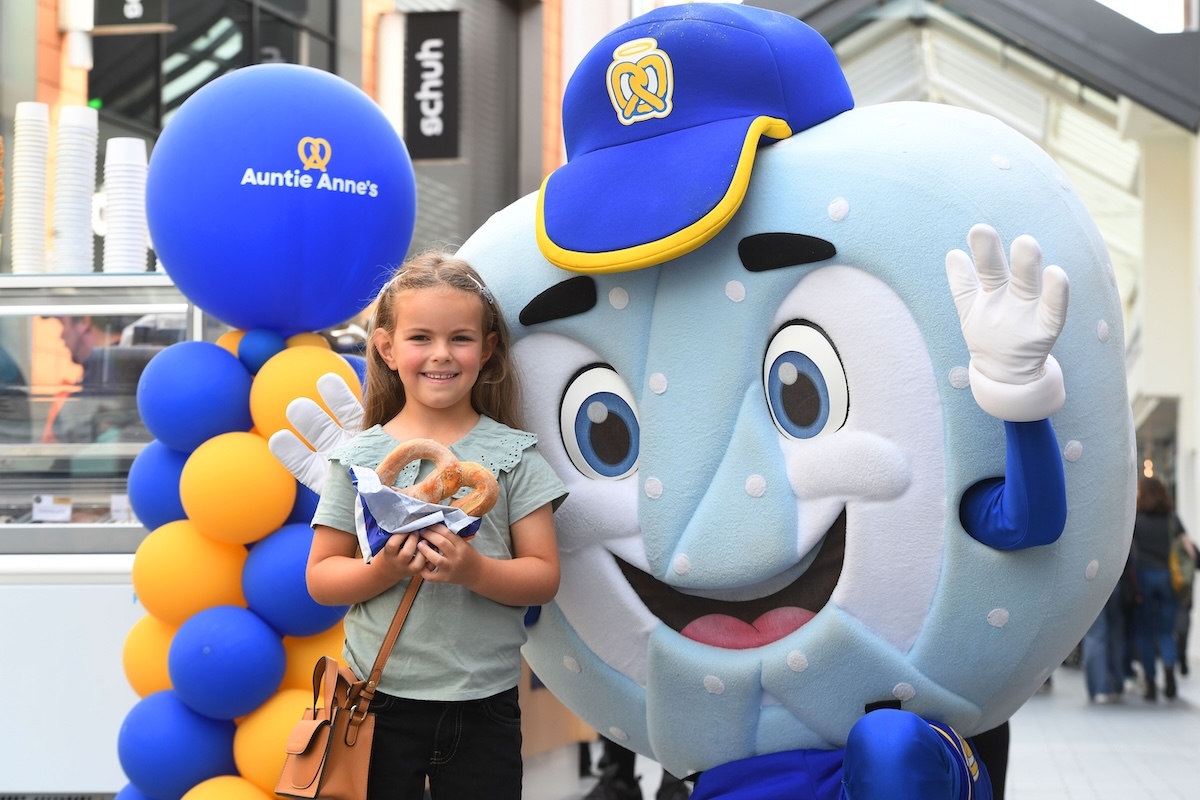 New pretzel outlet creates ten new jobs
