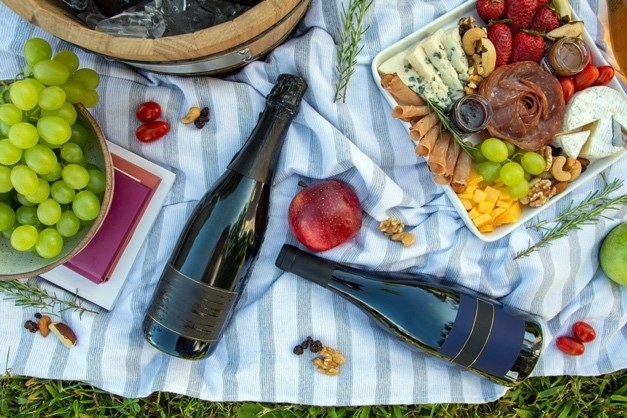 Sparkling Wines to pair with your summer picnic