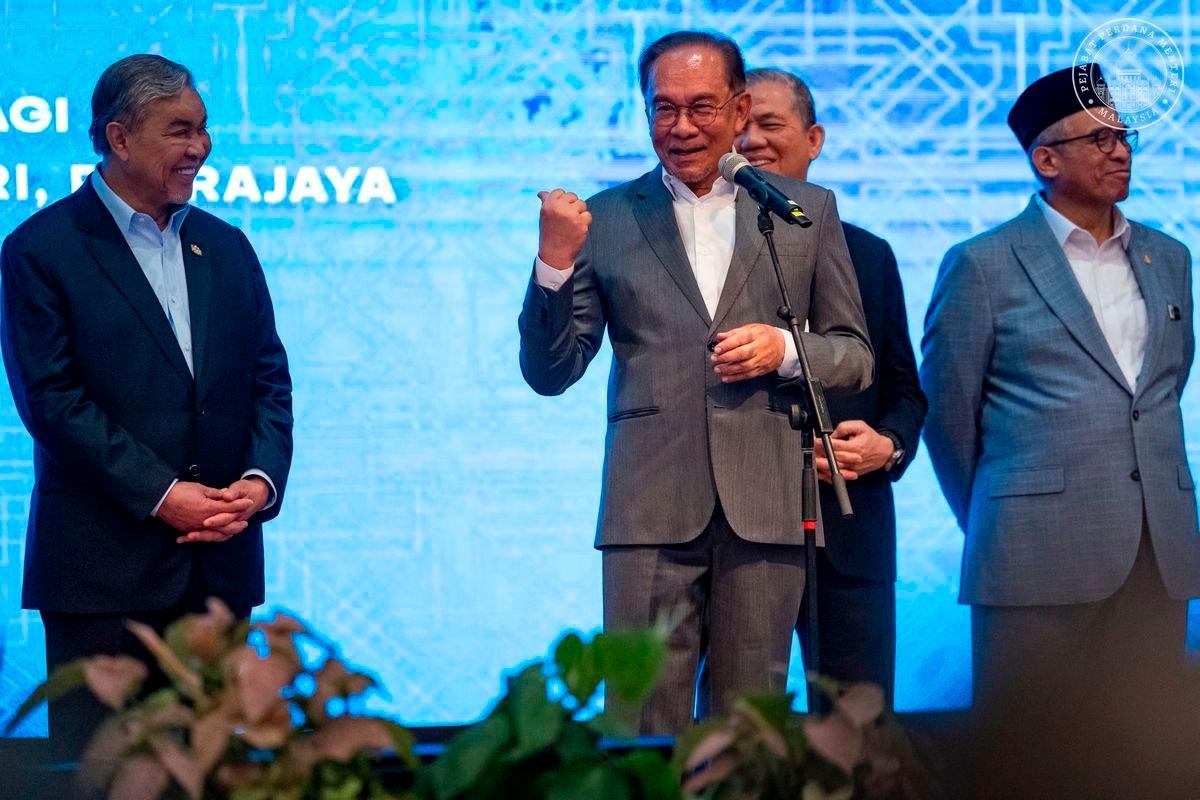 PM Anwar begins official visits to Italy, France, and Brazil