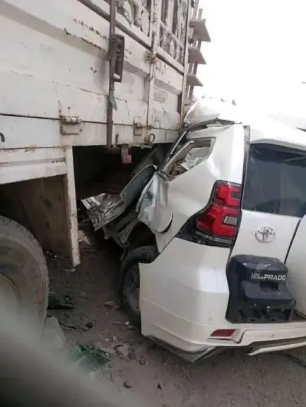 دراجة نارية تتسبب بحادث تصادم مروّع في سناح الضالع