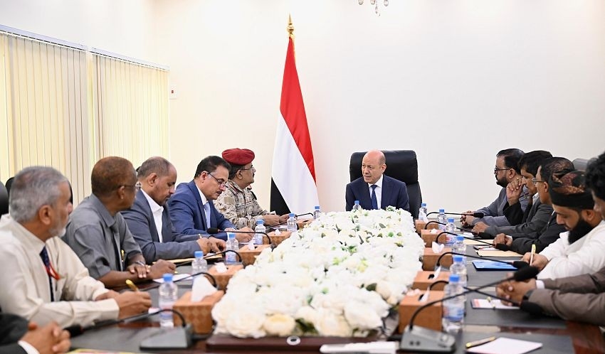 اجتماع بقيادة الرئيس العليمي يبحث الأوضاع العامة في المهرة