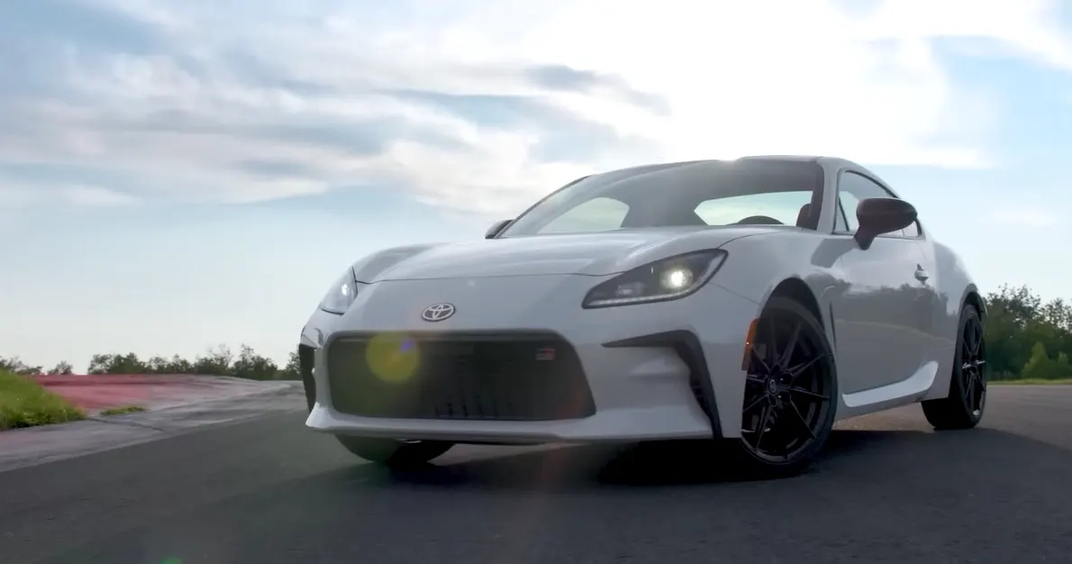 2025 Toyota GR86: Price, Features & BRZ Comparison
