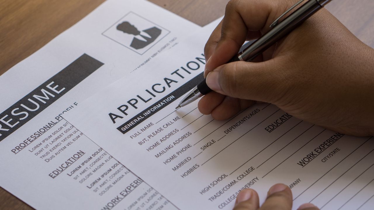 5 Signs You Need Resume Writing Services Now