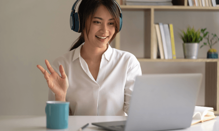 Strengthen Your Language Skills with Online English Grammar Classes in Delhi