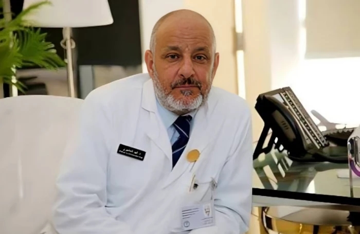 هل يوجد دليل طبي على فائدة شرب بول الإبل؟.. الخضيري يجيب ويحسم الجدل