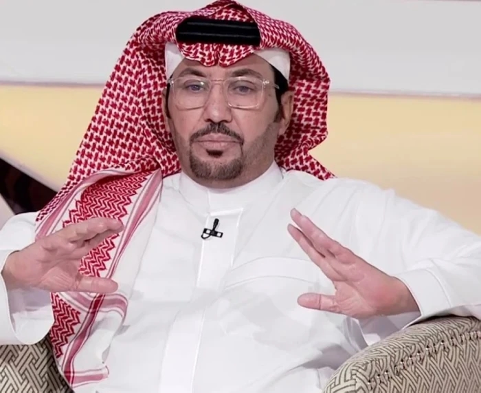 "الروقي" ينشر صورة ..ويعلق: شكل الدون مسوي تحديد للكل!